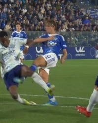 开云-斯特拉马乔尼：博尼的动作就是为了避免肢体接触，这给点球太离谱